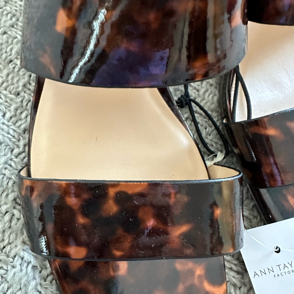 NWT size 8 Ann Taylor Women's Brown Tortoise Mules - Picture 3 of 5